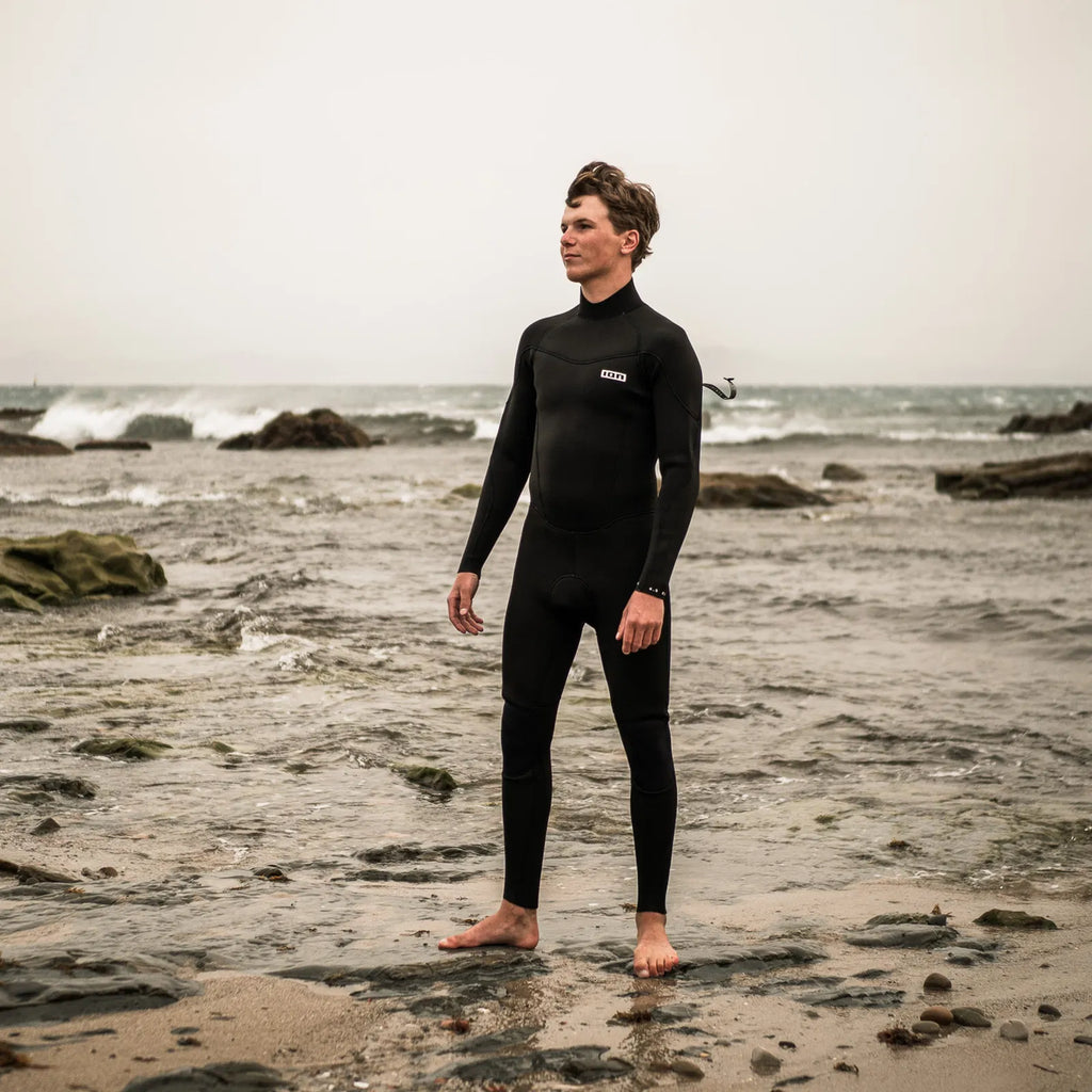 Element 4/3 Back Zip men worn by Ion team rider 