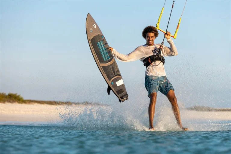 30 Noeuds  Kite - Wind - Surf - Wing - Foil